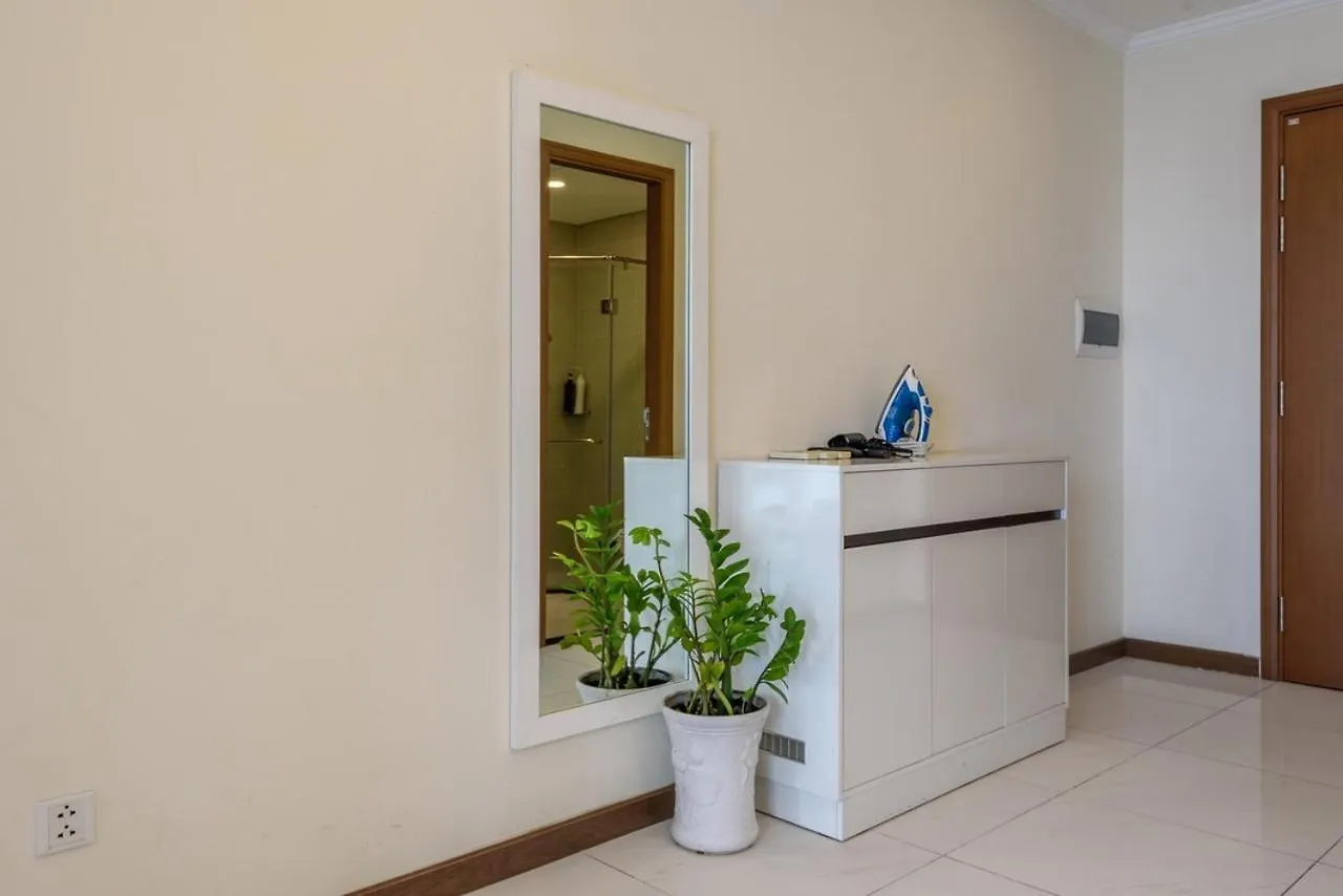 Can Ho Cho Thue O Vinhome Central Park Ho Chi Minh City Apartment
