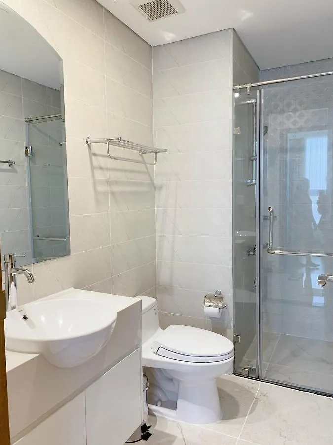 Can Ho Cho Thue O Vinhome Central Park Ho Chi Minh City Apartment