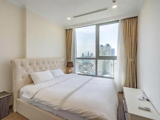 Apartment Can Ho Cho Thue O Vinhome Central Park Ho Chi Minh City